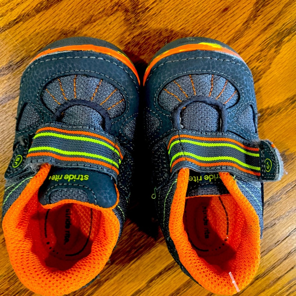 Boys Stride Rite Shoes, 5W,Barely Worn, Leather